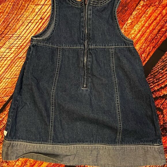 Liz Claiborne girls size 3T blue jean dress! - Picture 2 of 4